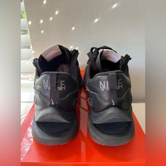 Nike Vaporwaffle Sacai Black Gum